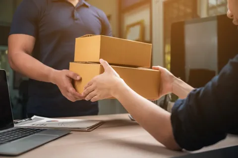 Delivery Logistics and Last-Mile Operations in Ontario